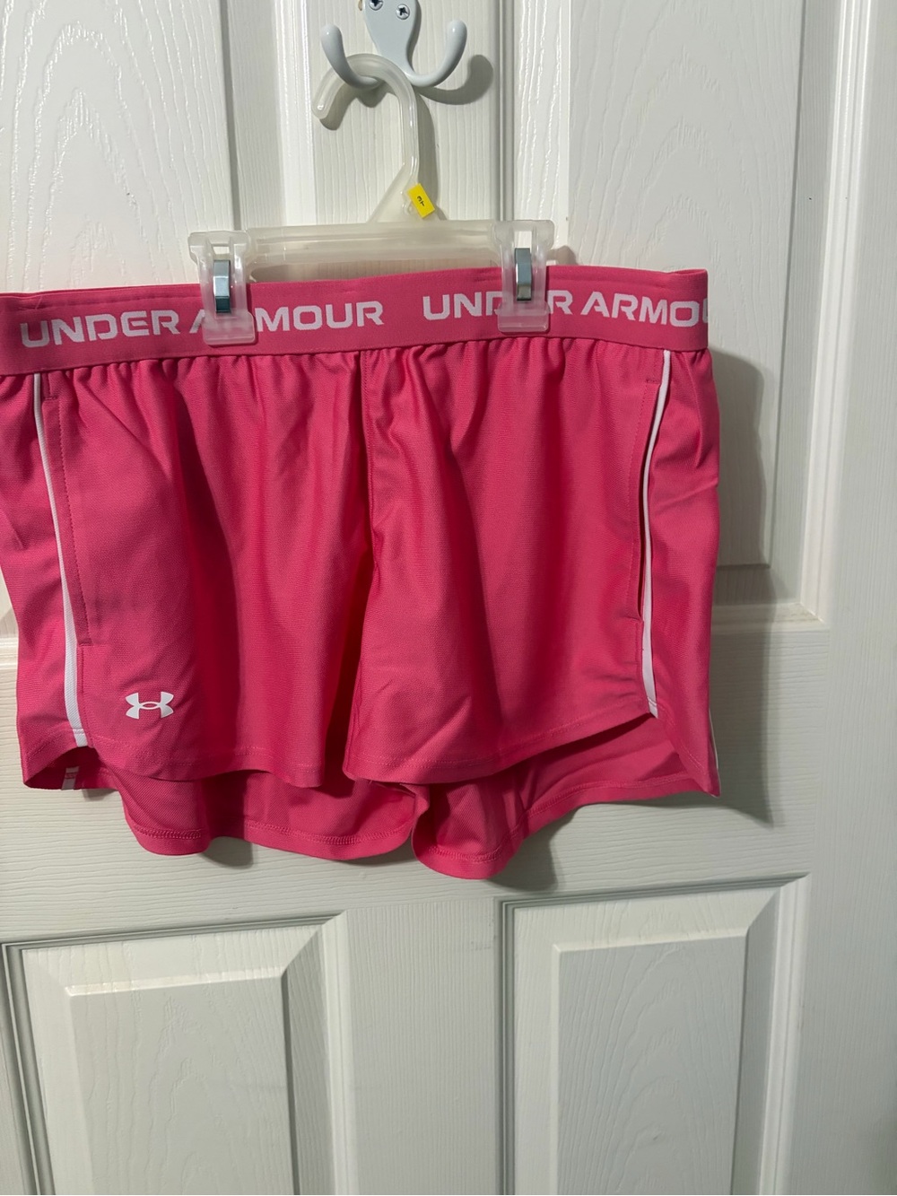 Under Armour Pink Women’s Athletic Shorts with pockets!